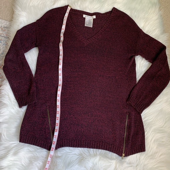 BCBG Sweater Zipper Slit Pullover V-Neck Top XS/S Heathered Maroon Purple - Picture 6 of 9